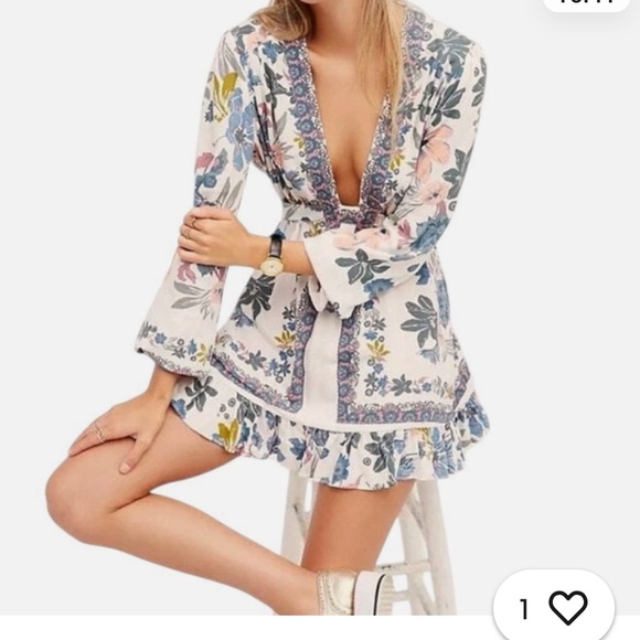 Free People 70’s vibe Multicolor Floral Blouse Tie in front or back. Size 10 - Picture 2 of 8